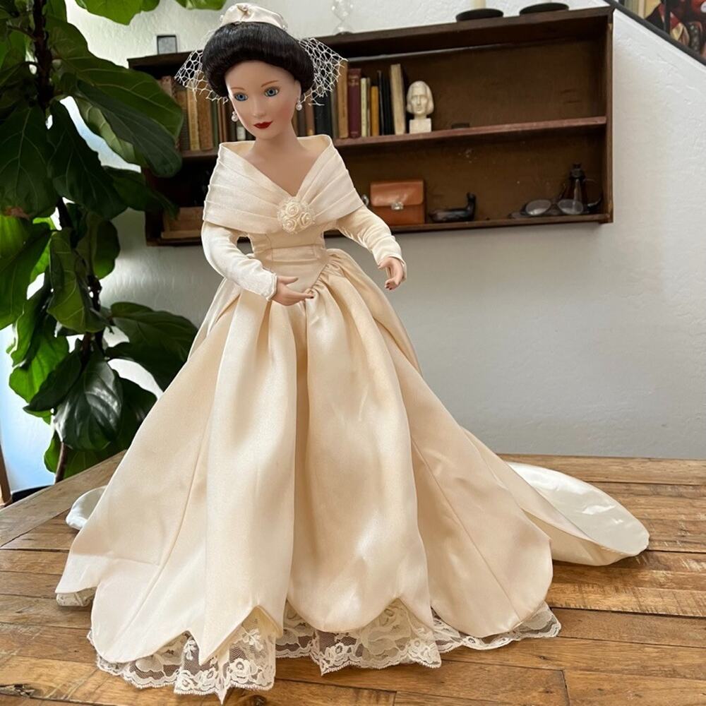 The Ashton-Drake Galleries Beth's 1960's Wedding Dress Porcelain Collector Doll